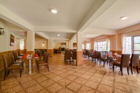 Summit Khangri Karpo Retreat & Spa