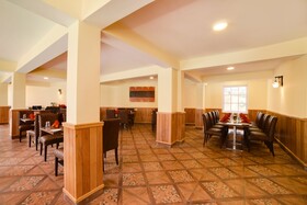 Summit Khangri Karpo Retreat & Spa