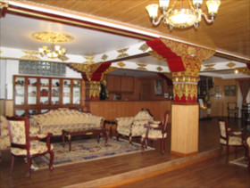 Yarlam Resort