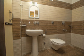 Hotel Blue Sapphire By OYO Rooms