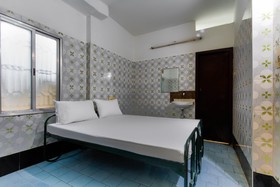 Sakthi Lodge by OYO Rooms