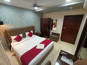 Hotel Akshay Grand