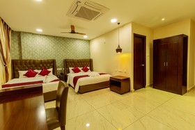 Hotel Akshay Grand