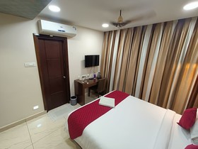 Hotel Akshay Grand