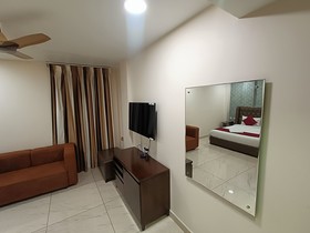 Hotel Akshay Grand