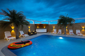 Den's Beach House