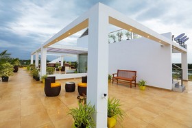 Den's Beach House