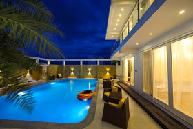 Den's Beach House