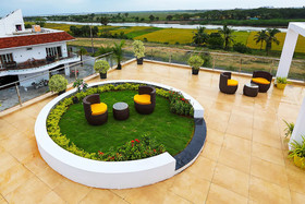 Den's Beach House