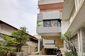 Apple Door Service Apartment