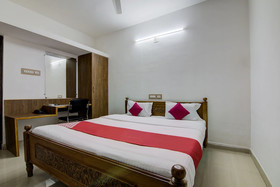 Apple Door Service Apartment