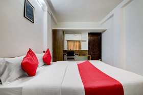 Apple Door Service Apartment