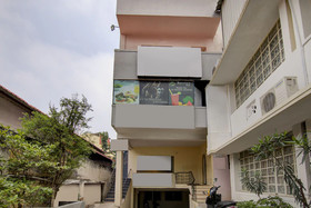 Apple Door Service Apartment