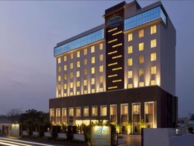 Gokulam Park Hotel