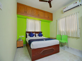 Hotel Apple Grand By OYO Rooms