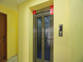 Hotel Apple Grand By OYO Rooms