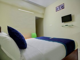 Hotel Apple Grand By OYO Rooms