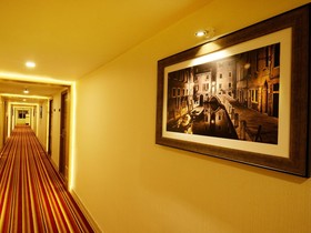 Hotel Mahis Gateway