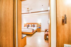 Hotel Royal Castle Inn by FabHotels
