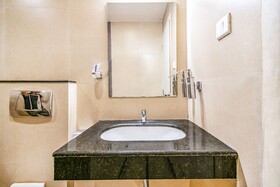 Hotel Royal Castle Inn by FabHotels