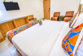 Hotel Royal Castle Inn by FabHotels