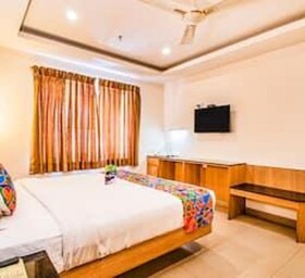 Hotel Royal Castle Inn by FabHotels