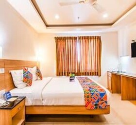 Hotel Royal Castle Inn by FabHotels