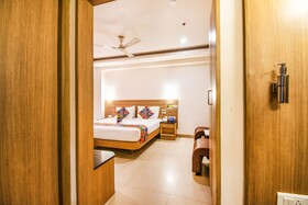 Hotel Royal Castle Inn by FabHotels