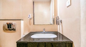 Hotel Royal Castle Inn by FabHotels