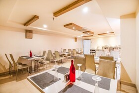 Hotel Royal Castle Inn by FabHotels