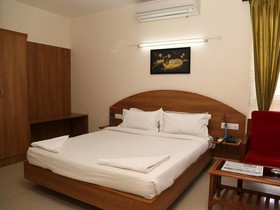 Hotel SPR Inn
