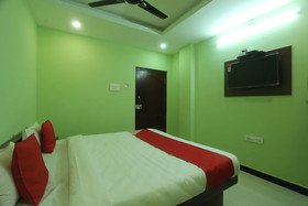 Jr Guest Home by OYO Rooms