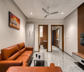 J Square Inn