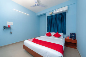 OYO 15702 Thulsi Residency