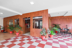 OYO Flagship 22529 Elegance Inn