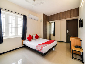 OYO Flagship 24155 FCI Nagar