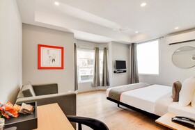OYO Townhouse 174 Gandhipuram