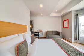 OYO Townhouse 174 Gandhipuram