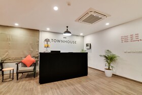OYO Townhouse 174 Gandhipuram