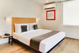 OYO Townhouse 174 Gandhipuram