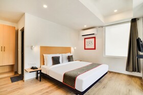 OYO Townhouse 174 Gandhipuram