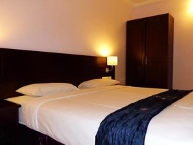 Park Royal Inn