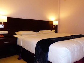 Park Royal Inn