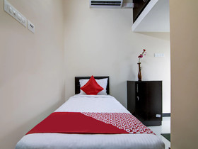 Royal Stay by OYO Rooms