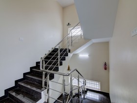 Royal Stay by OYO Rooms