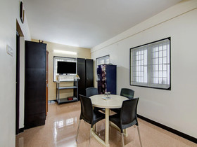 Royal Stay by OYO Rooms