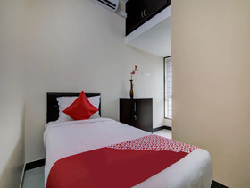 Royal Stay by OYO Rooms