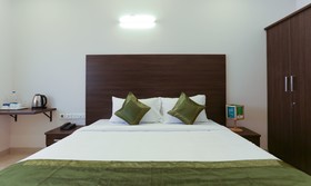 Treebo Trend Hi Line Apartments