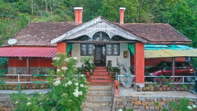 Devashola Homestay