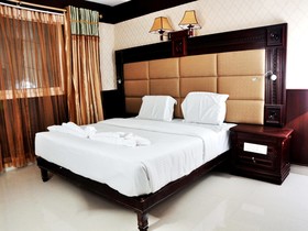 R.R. Hotel
